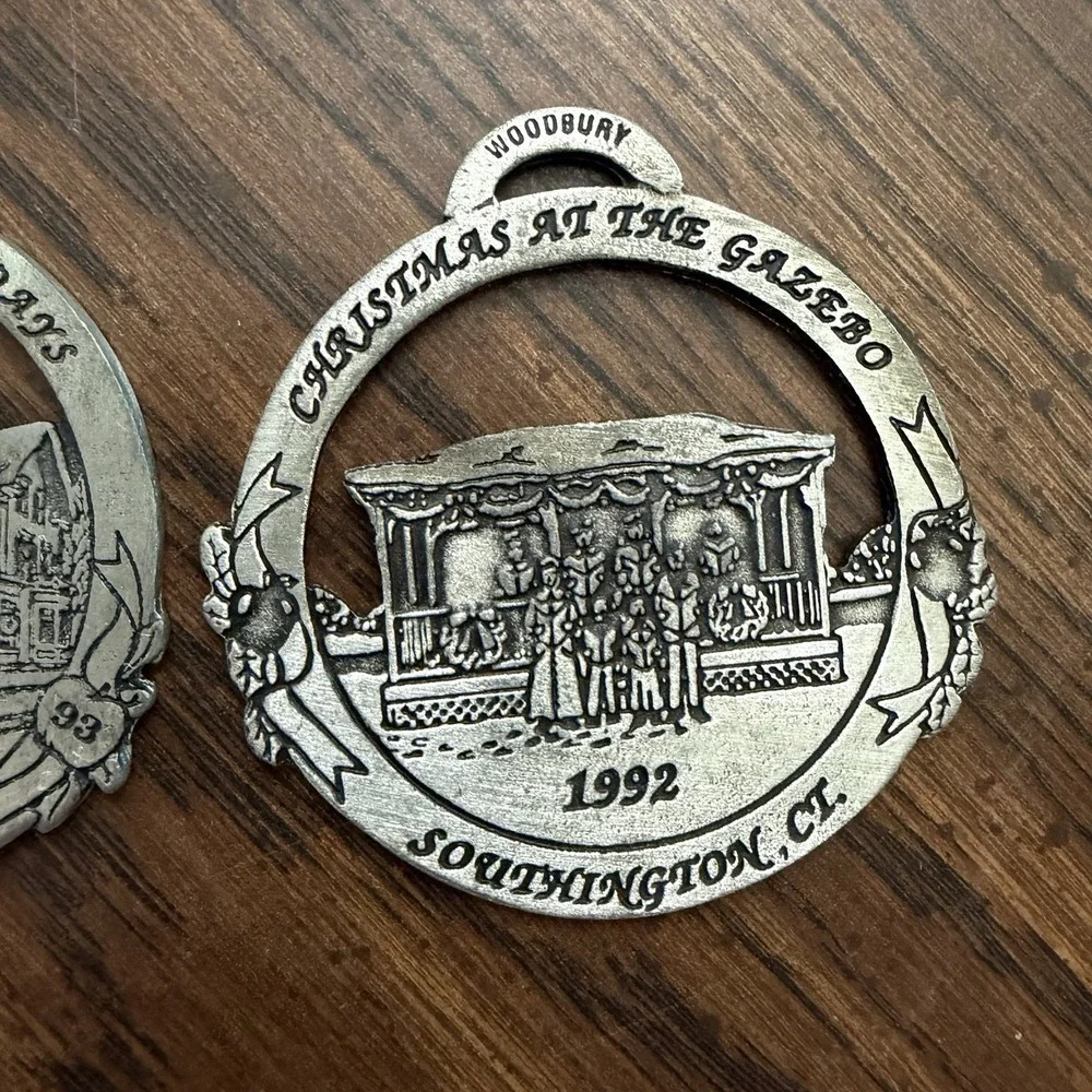 Woodbury Pewter Southington CT Christmas Ornaments 1992 1993 Barnes Museum Set 2
